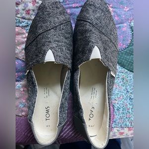 Toms shoes
